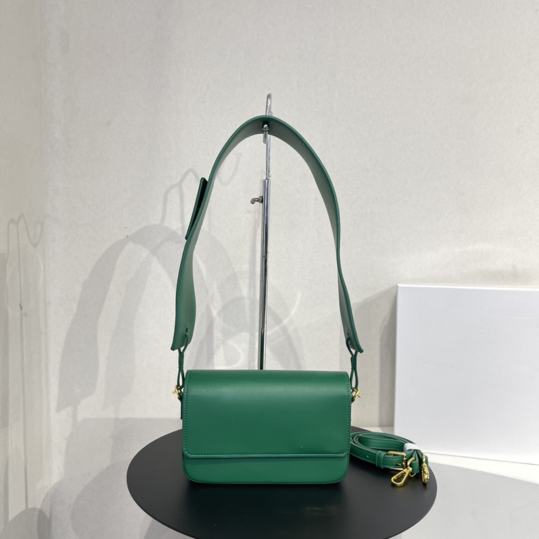 designer underarm bag for women Fashion plain handbag shoulder bags leather material designers tote bag simple handbags 20cm with box, Orange
designer underarm bag for women Fashion plain handbag shoulder bags leather material designers tote bag simple handbags 20cm with box, Orange