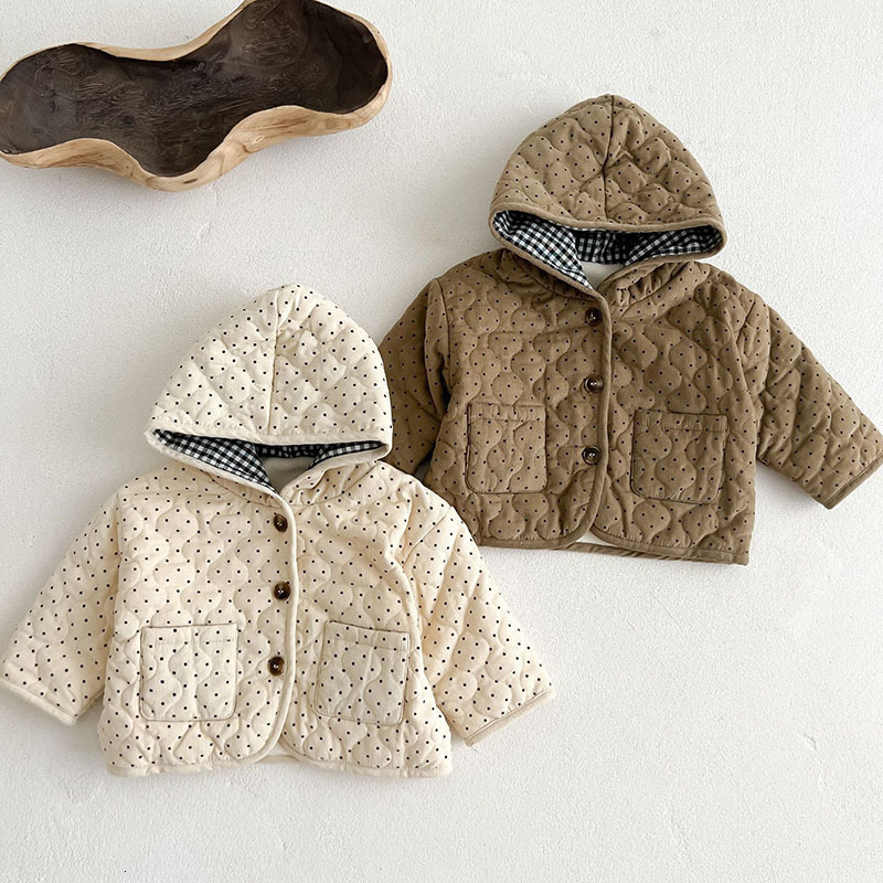 Rompers Winter Baby Parkas Hoodie Boys Fur Parka Polka Dot Girls Fleece Lining Out Wear 221114, Beige
Rompers Winter Baby Parkas Hoodie Boys Fur Parka Polka Dot Girls Fleece Lining Out Wear 221114, Beige