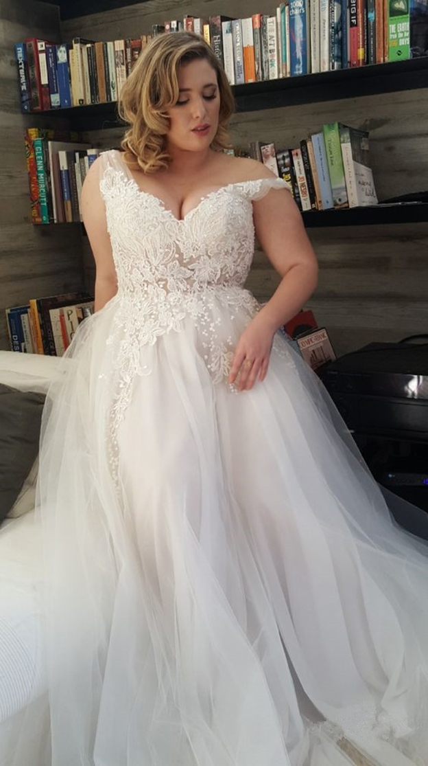 ral Print V-neck Necke Plus Size Wedding Dress with Tulle Lace Applique Pearls Beads A-e Sweep Train Bridal Dresses