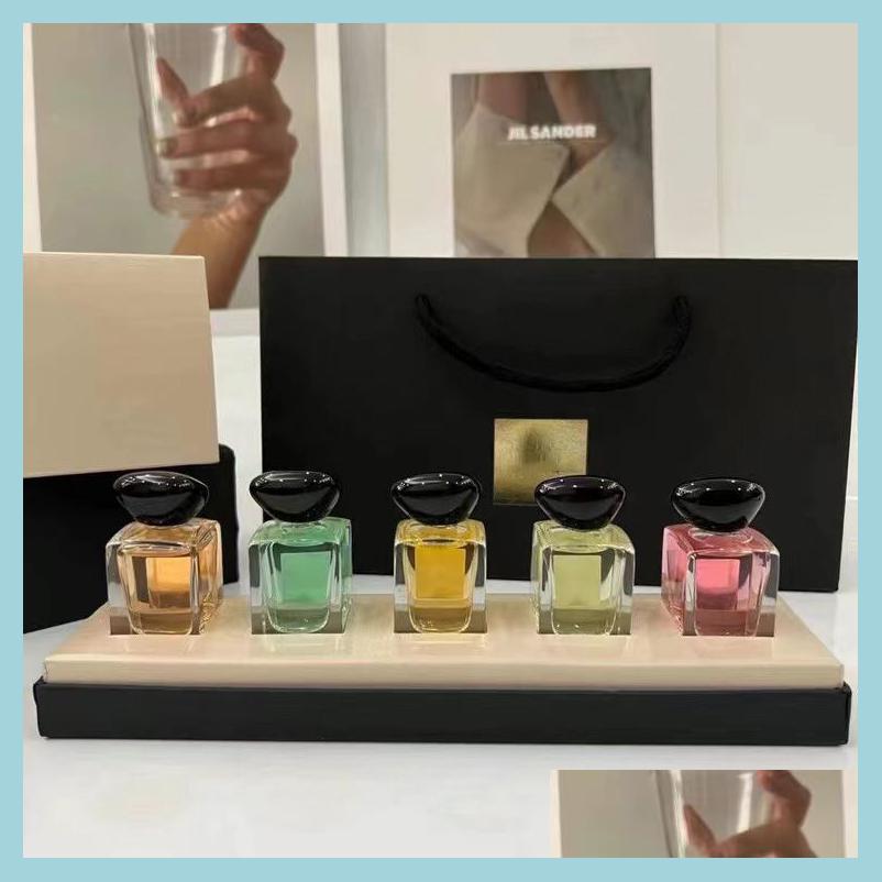 Solid Perfume Luxury Brand Women Men Per Set 7 5Ml With 5Pcs Long Lasting Good Smell Jasmine Rose Gardenia Scent Parfum Fragrance 5 Dhaxq
Solid Perfume Luxury Brand Women Men Per Set 7 5Ml With 5Pcs Long Lasting Good Smell Jasmine Rose Gardenia Scent Parfum Fragrance 5 Dhaxq