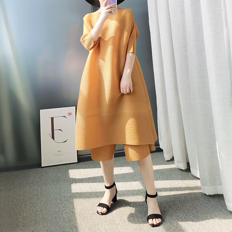Women's Two Piece Pants Miyak Pleated Casual 2 Outfit Ladies Round Neck Long Top Cropped Trousers Summer Solid Color Loose Women Clothes Set, Black
Women's Two Piece Pants Miyak Pleated Casual 2 Outfit Ladies Round Neck Long Top Cropped Trousers Summer Solid Color Loose Women Clothes Set, Black