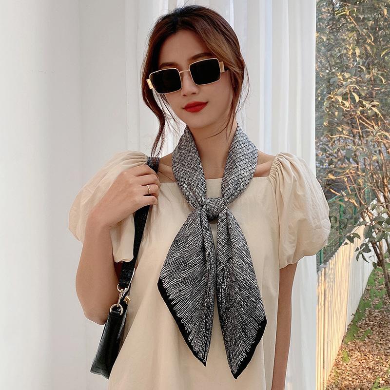 Scarves 90 Simulation Silk Scarf Women's Small Square Twill Elegant Stitching Sunscreen Shawl SA966
Scarves 90 Simulation Silk Scarf Women's Small Square Twill Elegant Stitching Sunscreen Shawl SA966