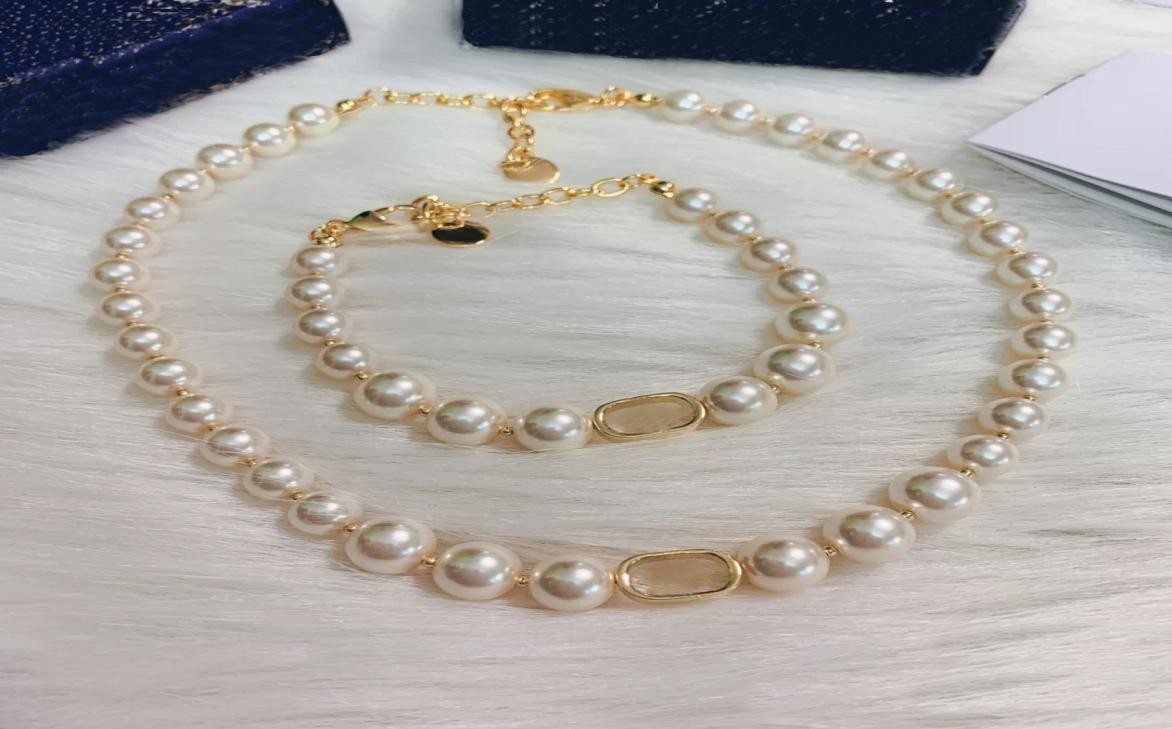 Luxury Designer Fashion Gold Faux Pearl Necklace Choker Bracelet Ladies Party Wedding Couple Gift Jewelry Bride3381435
Luxury Designer Fashion Gold Faux Pearl Necklace Choker Bracelet Ladies Party Wedding Couple Gift Jewelry Bride3381435