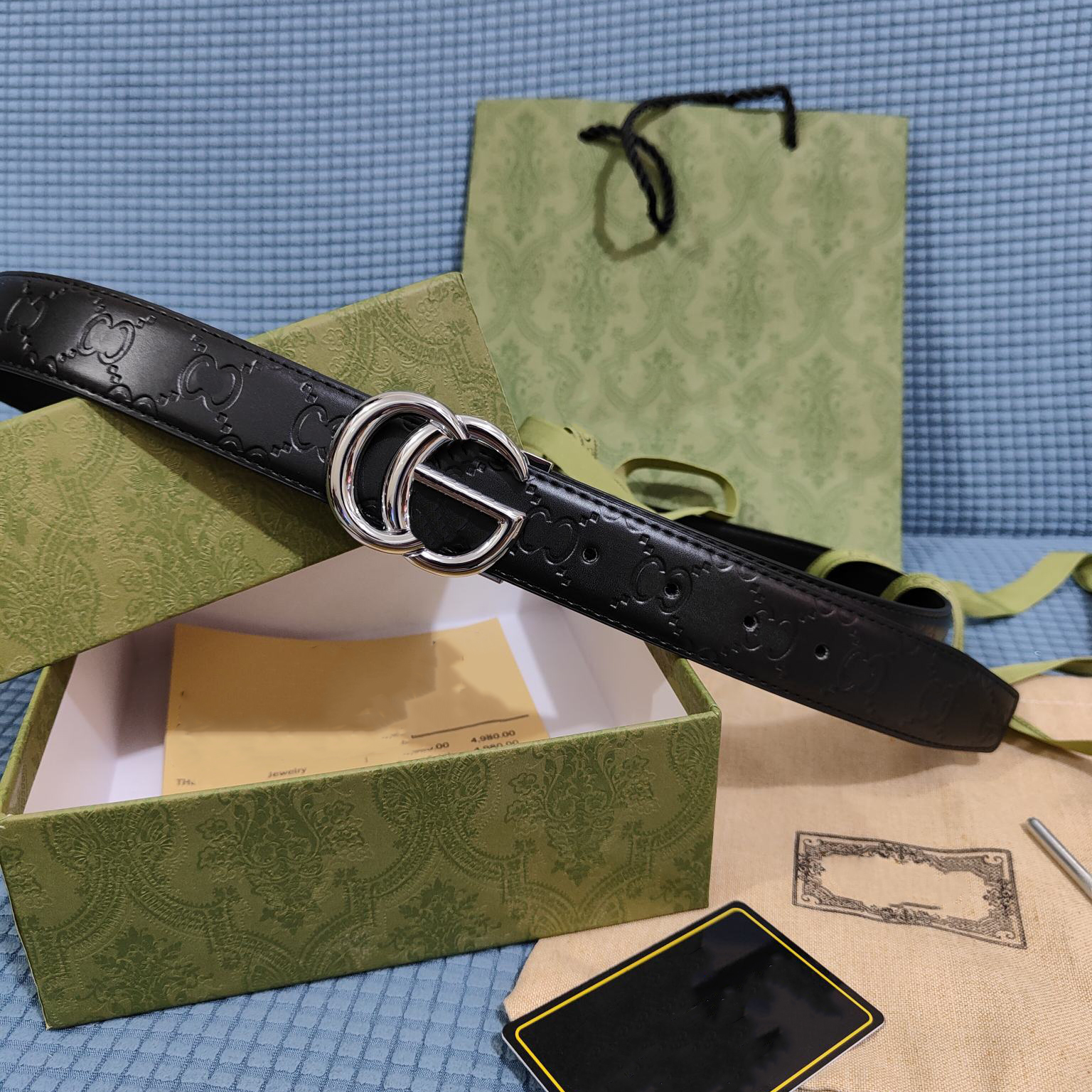belts Designers belt luxury men classic pin buckle belts grey gold and silver head striped casual Solid colors width 3.5cm size 105-125cm fashion versatile nice, As pics
belts Designers belt luxury men classic pin buckle belts grey gold and silver head striped casual Solid colors width 3.5cm size 105-125cm fashion versatile nice, As pics