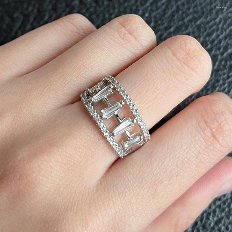 Wedding Rings Simple Creative Fashion Hollow Silver Color Female Ring For Women Bright Zircon Jewelry Antiallergic Accessories
Wedding Rings Simple Creative Fashion Hollow Silver Color Female Ring For Women Bright Zircon Jewelry Antiallergic Accessories