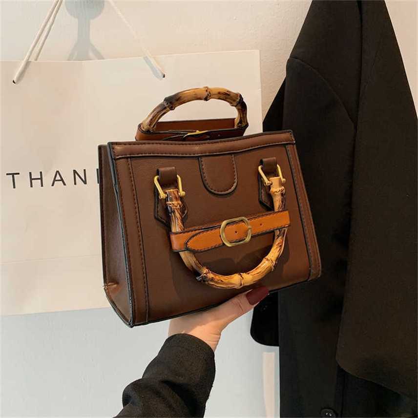 Evening Bags Texture women's new versatile One Shoulder Messenger Bag autumn and winter portable small square bag, Black
Evening Bags Texture women's new versatile One Shoulder Messenger Bag autumn and winter portable small square bag, Black