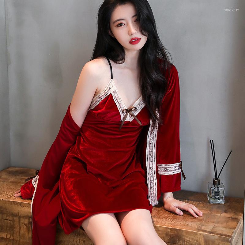Women's Sleepwear Fashion Women Winter Velour Ruffle Pajamas Set Velvet Robe Gown Autumn Sexy Lace Sling Nightdress
Women's Sleepwear Fashion Women Winter Velour Ruffle Pajamas Set Velvet Robe Gown Autumn Sexy Lace Sling Nightdress