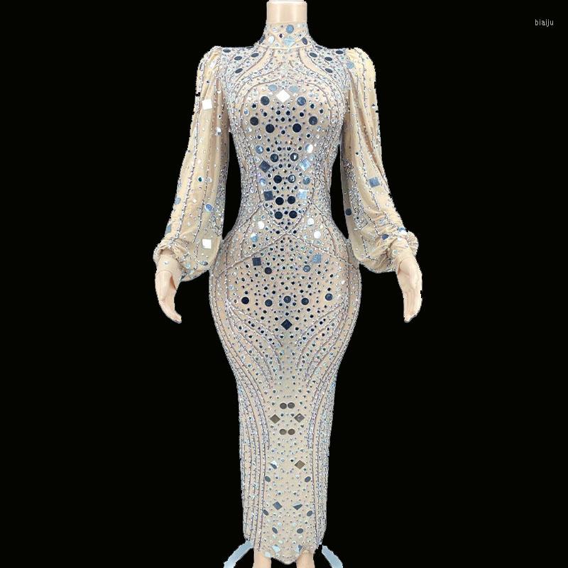 Stage Wear Sexy Costume Shining Rhinestones Sequins Long Sleeves Perspective Mesh Dress Celebrate See Through Skinny Dance
Stage Wear Sexy Costume Shining Rhinestones Sequins Long Sleeves Perspective Mesh Dress Celebrate See Through Skinny Dance