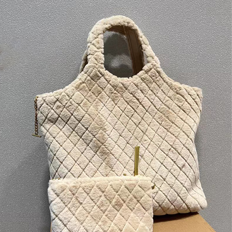 lcare Maxi Bag designer bag Women tote bags Attaches Crossbody Shopping beach fashion famous Totes Shoulders Plush purse, Yellow
lcare Maxi Bag designer bag Women tote bags Attaches Crossbody Shopping beach fashion famous Totes Shoulders Plush purse, Yellow