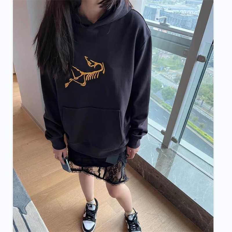 Family Arcterxy Winter Jacket Autumn Hoodie Loose Bird Sports Sweater Embroidery on the Foam Print Casual Hooded Couple T5CK, Black
Family Arcterxy Winter Jacket Autumn Hoodie Loose Bird Sports Sweater Embroidery on the Foam Print Casual Hooded Couple T5CK, Black