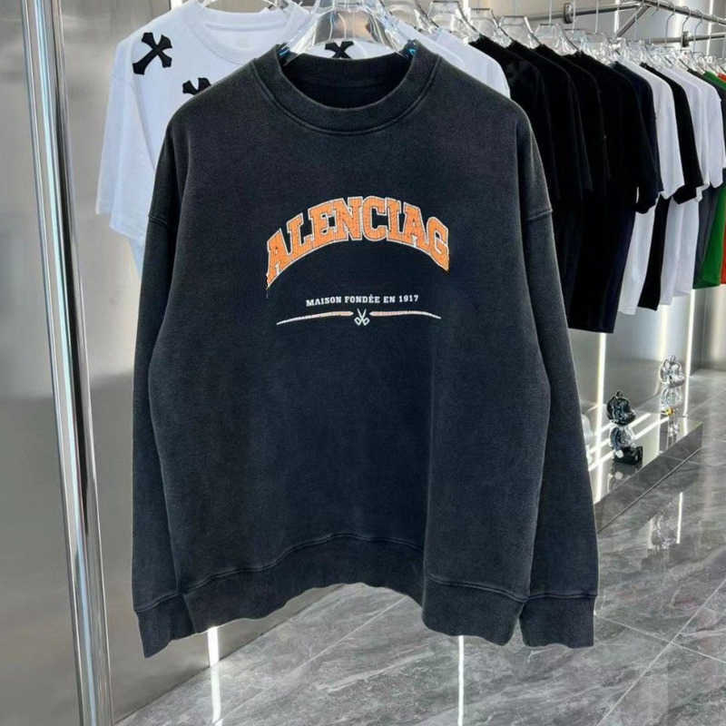 Bb designer sweater men women crack printed long sleeved T shirt round neck pullover coat casual loose top fashion couple, Www
Bb designer sweater men women crack printed long sleeved T shirt round neck pullover coat casual loose top fashion couple, Www