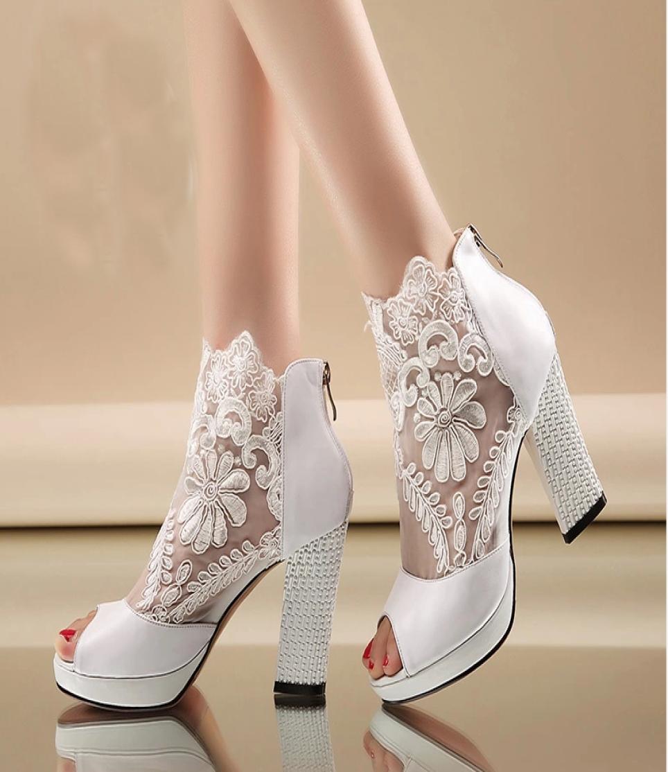 New Fashion Peep Toe Summer Wedding Boots Sexy White Lace Prom Evening Party Shoes Bridal High Heels Lady Formal Dress Shoes9461699
New Fashion Peep Toe Summer Wedding Boots Sexy White Lace Prom Evening Party Shoes Bridal High Heels Lady Formal Dress Shoes9461699