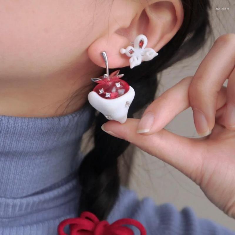 Dangle Earrings Y2K Jewelry 3D Strawberry Stud For Women Fashion Vintage Simple Korean Charm 90s Aesthetic Party Luxury
Dangle Earrings Y2K Jewelry 3D Strawberry Stud For Women Fashion Vintage Simple Korean Charm 90s Aesthetic Party Luxury