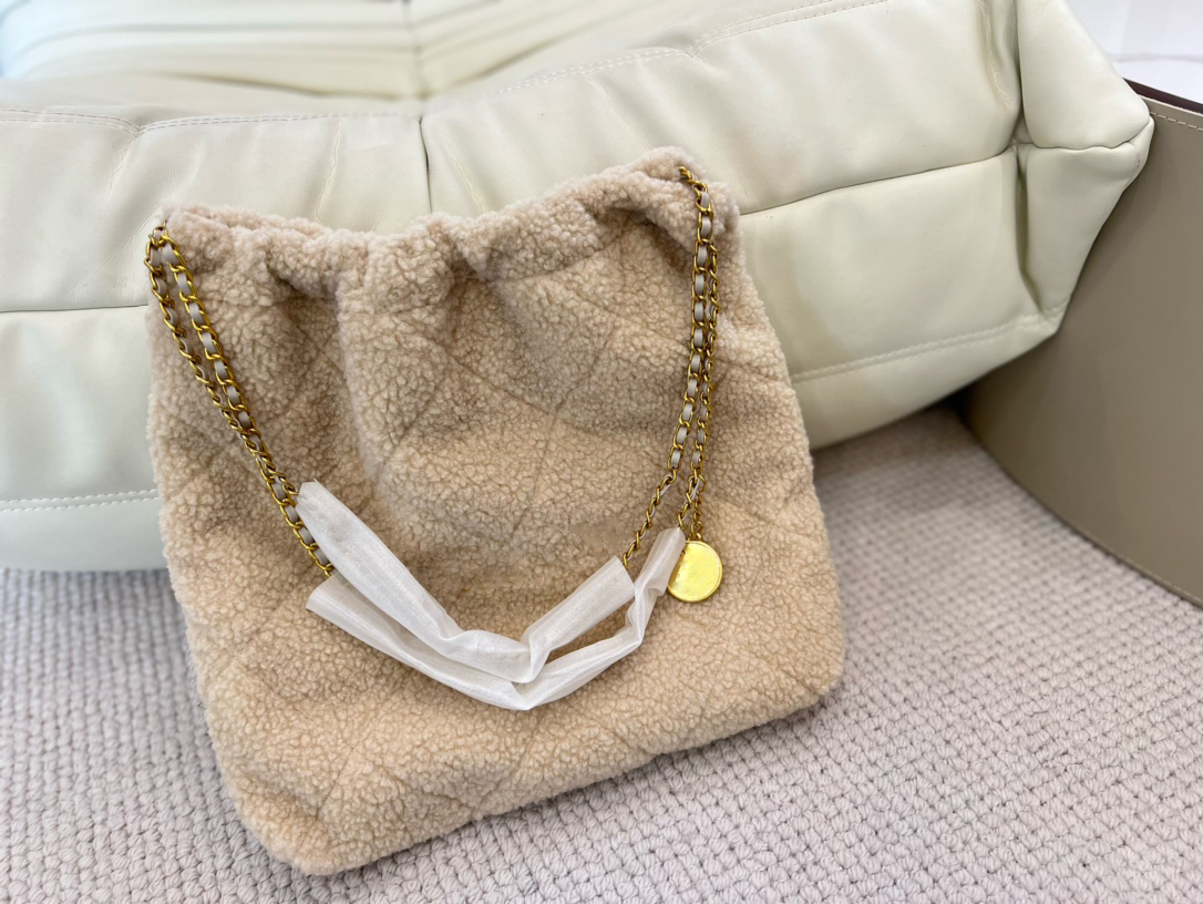 Retro Female Bags 2022 One-Shoulder Messenger Handbag Hardware Letters Shoulder bags Womens Crossbody Handbags, Khaki
Retro Female Bags 2022 One-Shoulder Messenger Handbag Hardware Letters Shoulder bags Womens Crossbody Handbags, Khaki
