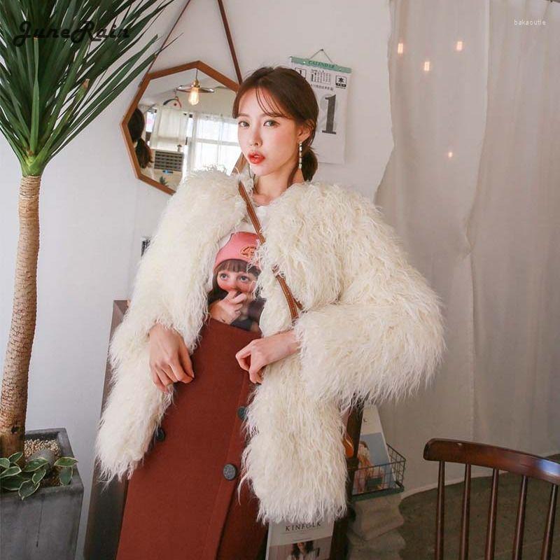 Women's Fur Winter Faux Coat Women Short Fashion Ladies Beach Wool Mongolian Casaco De Pelinho Abrigo Plumas Veste Femme, White
Women's Fur Winter Faux Coat Women Short Fashion Ladies Beach Wool Mongolian Casaco De Pelinho Abrigo Plumas Veste Femme, White