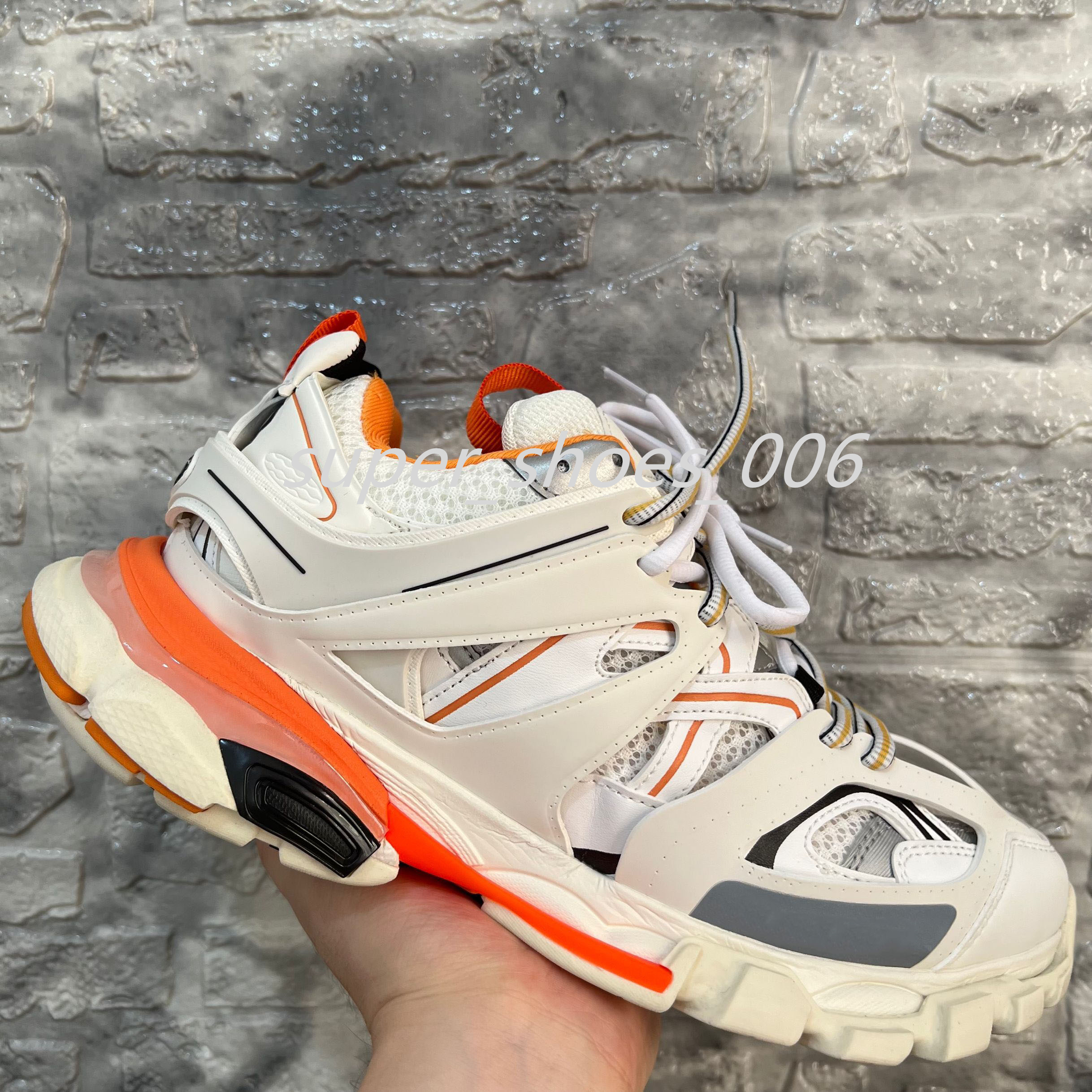 2022 Luxury Designer Fashion Paris Triple S 3.0 Men Women Casual Dad Shoes Black All White Red Grey Platform Lovers Trainer Sneakers 35-45, #14
2022 Luxury Designer Fashion Paris Triple S 3.0 Men Women Casual Dad Shoes Black All White Red Grey Platform Lovers Trainer Sneakers 35-45, #14