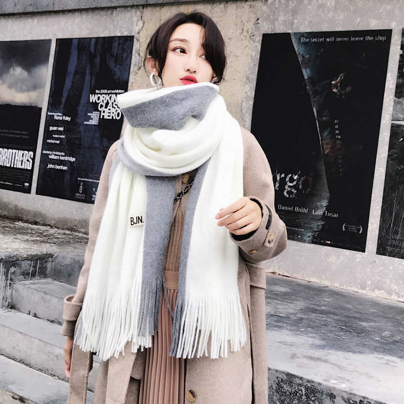 Korean scarves for women in autumn and winter warm knitting versatile ins for girls cute students thickened necklaces for lovers
Korean scarves for women in autumn and winter warm knitting versatile ins for girls cute students thickened necklaces for lovers