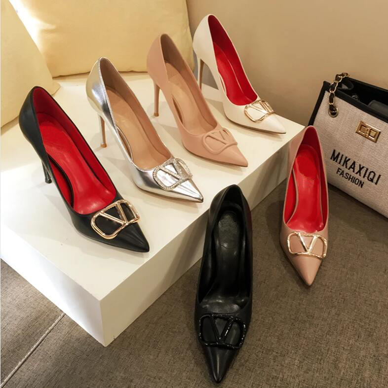 Luxurys Pairs Women's High Heels Brand Dress Shoes Designer Pumps Metal Buckle Sandals Women Slingback Sexy Pointed Toe Stiletto Zapatos Shoes With Box
Luxurys Pairs Women's High Heels Brand Dress Shoes Designer Pumps Metal Buckle Sandals Women Slingback Sexy Pointed Toe Stiletto Zapatos Shoes With Box