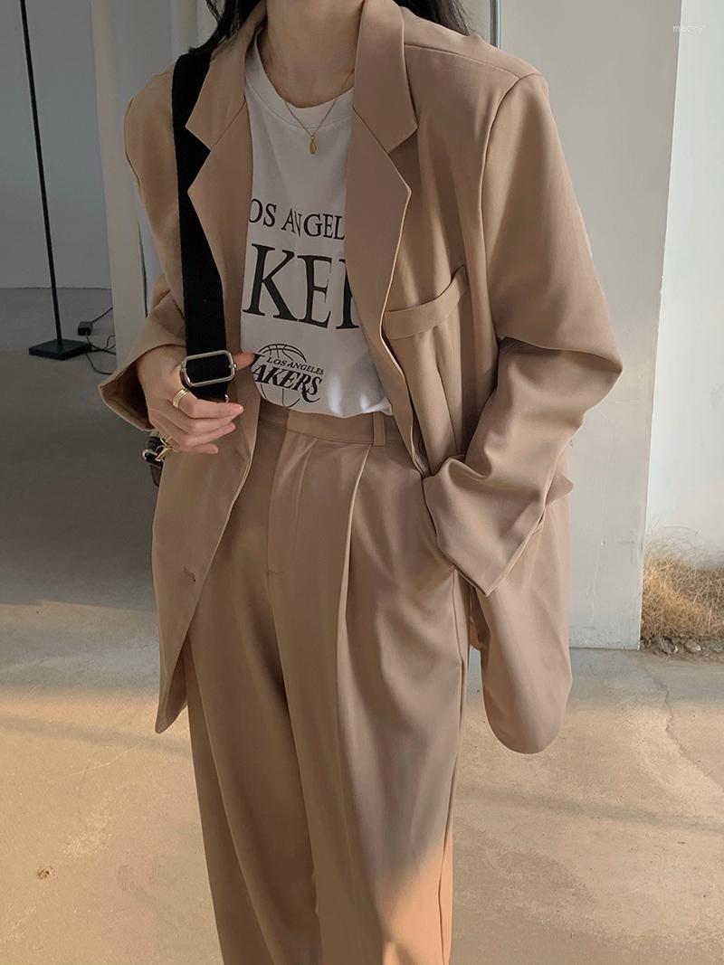 Women's Two Piece Pants Women Two-piece Set Office Lady 2022 Vintage Single-Breasted Notched Blazer Female Loose High Waist Suits, Khaki
Women's Two Piece Pants Women Two-piece Set Office Lady 2022 Vintage Single-Breasted Notched Blazer Female Loose High Waist Suits, Khaki