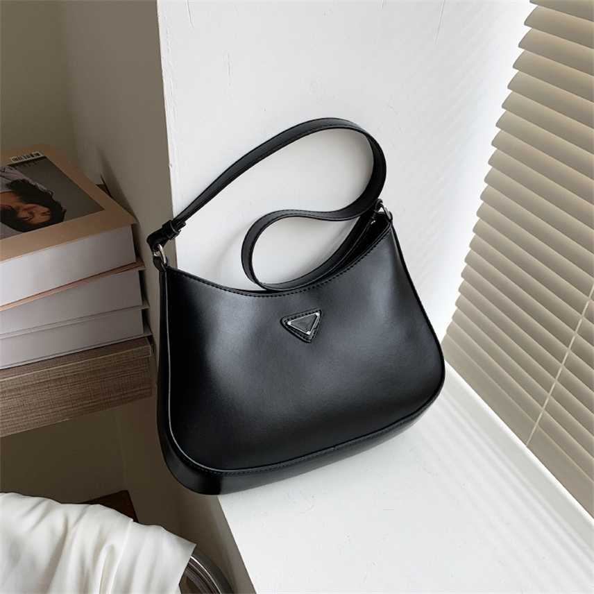 Sale temperament bag women's summer foreign style handbag women's one shoulder armpit bag, White
Sale temperament bag women's summer foreign style handbag women's one shoulder armpit bag, White