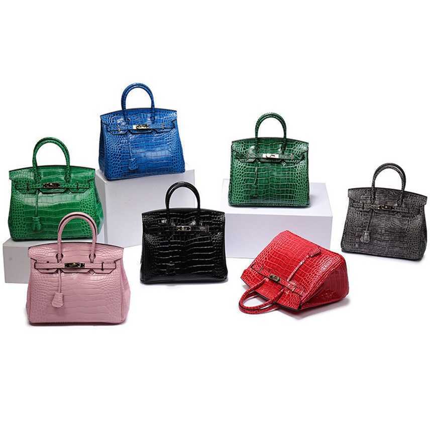 New style bag one shoulder straddle women's bag crocodile pattern leather women's bag handbag, 25 black
New style bag one shoulder straddle women's bag crocodile pattern leather women's bag handbag, 25 black