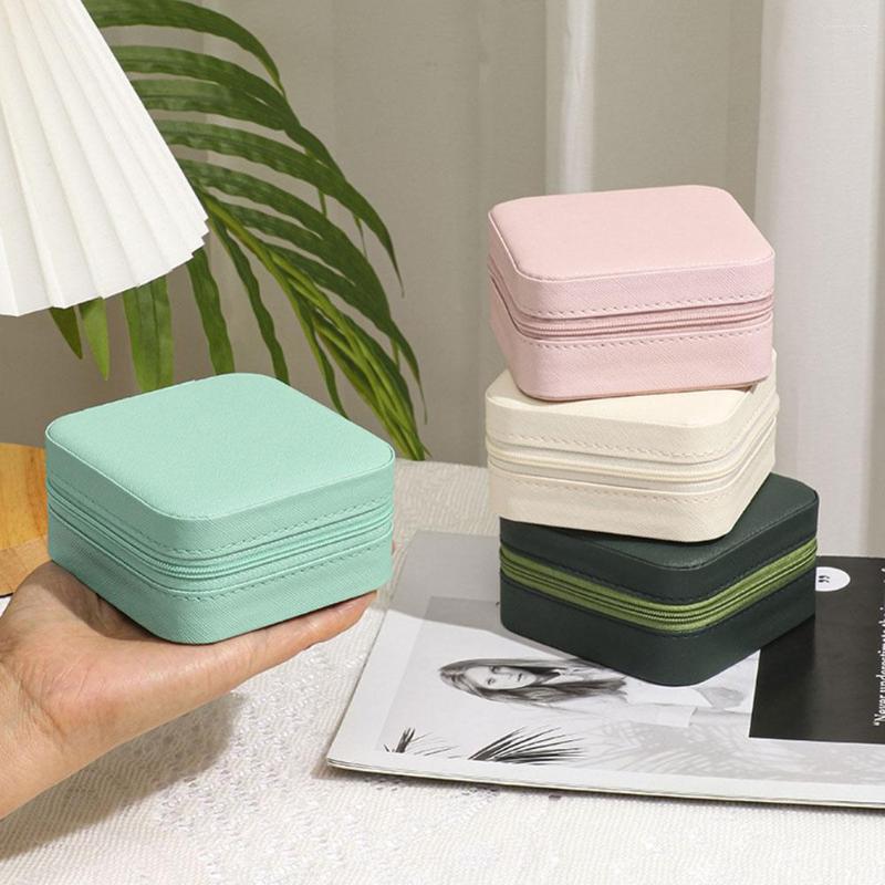 Jewelry Pouches Box Portable Storage Organizer Earring Holder Zipper Women Female Display Travel Case Drop 100x100x55mm
Jewelry Pouches Box Portable Storage Organizer Earring Holder Zipper Women Female Display Travel Case Drop 100x100x55mm