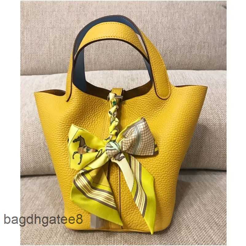 Women s Picotin Basket Locks Designer 22cm Bag First h Bags Medium Birkins Fashion 2023 Vegetable Layer Cowhide Leather Portable Bucketcvn 7wsg, Golden brown
Women s Picotin Basket Locks Designer 22cm Bag First h Bags Medium Birkins Fashion 2023 Vegetable Layer Cowhide Leather Portable Bucketcvn 7wsg, Golden brown