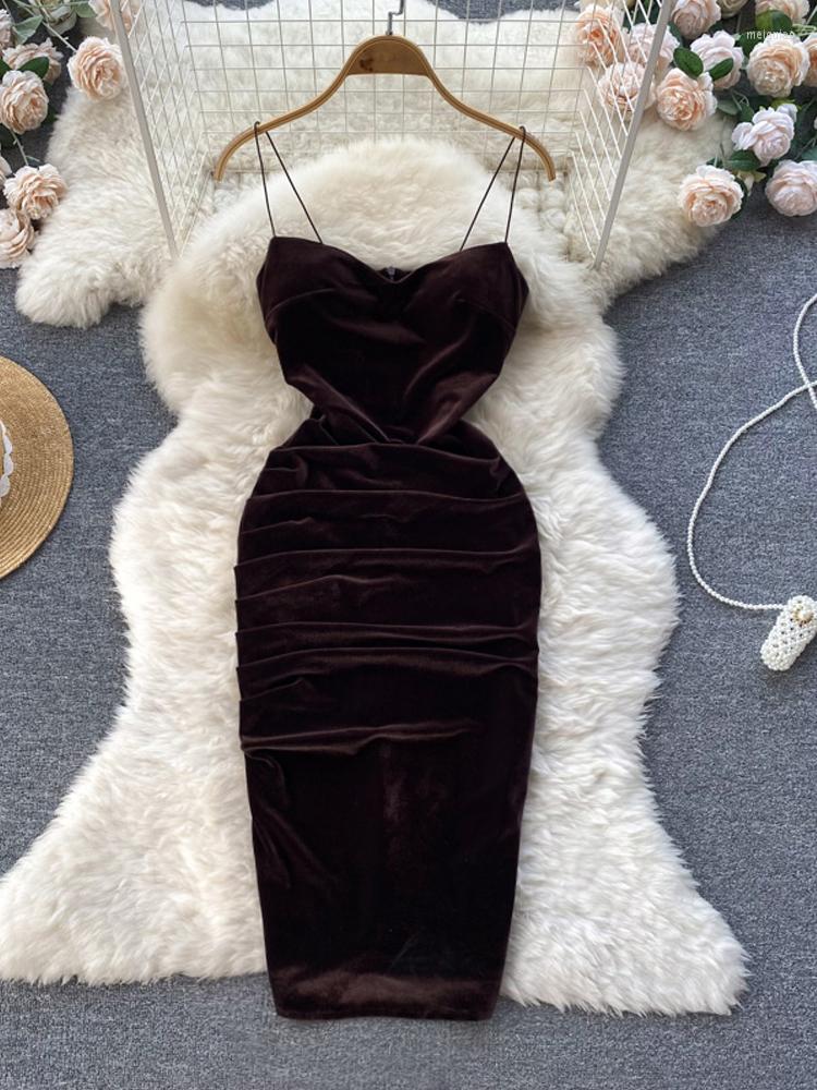 Casual Dresses YuooMuoo Romantic Women Velvet Party Dress 2022 Autumn Winter Basic Spaghetti Strap Bodycon Aesthetic Vestidos, Black
Casual Dresses YuooMuoo Romantic Women Velvet Party Dress 2022 Autumn Winter Basic Spaghetti Strap Bodycon Aesthetic Vestidos, Black