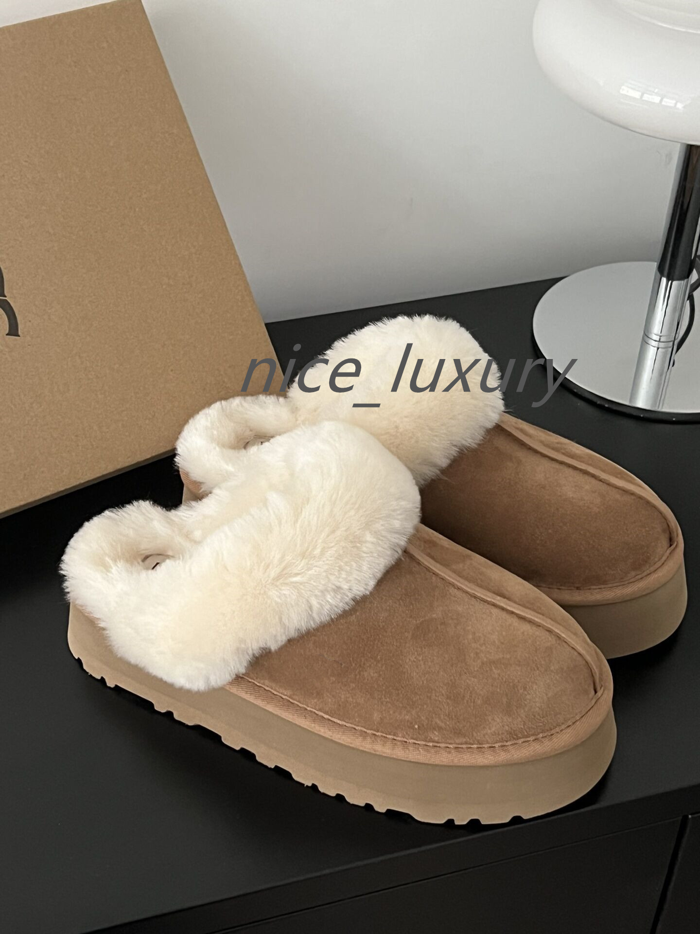 Designer Platform Wool Slippers Disquette Slipper Funkette Fur Slides Classic Mini Ultra Boot Scuff Sis Tazz Sheepskin Suede Upper Women Sandal Mules Size 35-43, Customize
Designer Platform Wool Slippers Disquette Slipper Funkette Fur Slides Classic Mini Ultra Boot Scuff Sis Tazz Sheepskin Suede Upper Women Sandal Mules Size 35-43, Customize