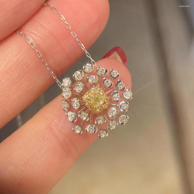 Chains 18k Au750 Gold Natural Diamond Necklace 0.7Ct Flower Shape Wedding Party Engagement Anniversary Fashion Elegance
Chains 18k Au750 Gold Natural Diamond Necklace 0.7Ct Flower Shape Wedding Party Engagement Anniversary Fashion Elegance