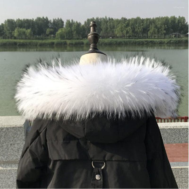 Scarves Real Raccoon Fur Collar Super High Quality Women Men Winter Natural Luxury Fluffy Ladies Jackets Warm Decor
Scarves Real Raccoon Fur Collar Super High Quality Women Men Winter Natural Luxury Fluffy Ladies Jackets Warm Decor