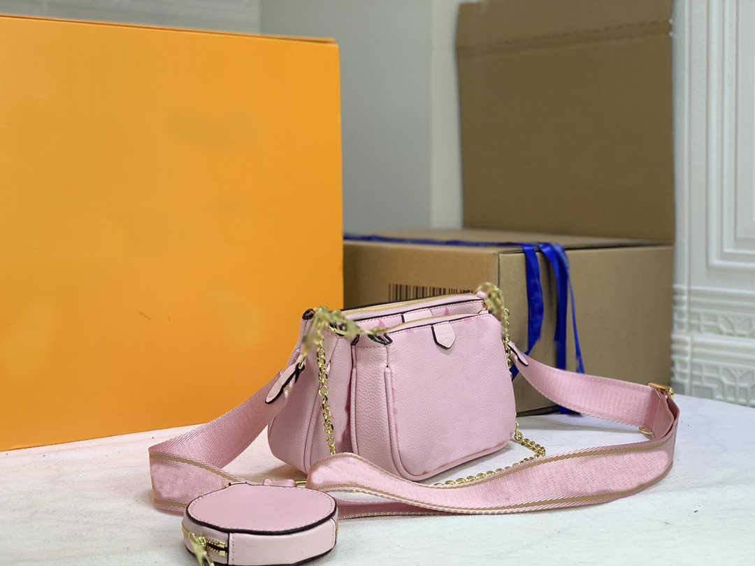 mother Lvity Presbyopia and child package bag Luxury designer handbags classic Flower pink Three-piece Bag Oblique Women Fashion Chain Shoulder
mother Lvity Presbyopia and child package bag Luxury designer handbags classic Flower pink Three-piece Bag Oblique Women Fashion Chain Shoulder