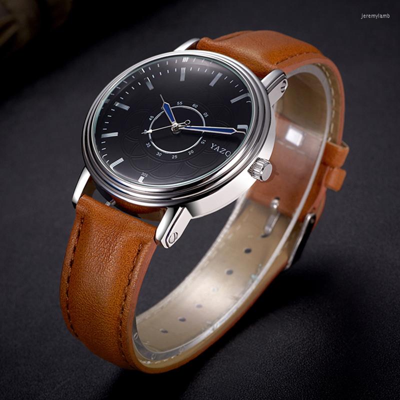 Wristwatches YAZOLE Simple Fashion Men's Watch Top Wrist Men Waterproof Watches Clock Saat Relogio Masculino, Brown 1
Wristwatches YAZOLE Simple Fashion Men's Watch Top Wrist Men Waterproof Watches Clock Saat Relogio Masculino, Brown 1