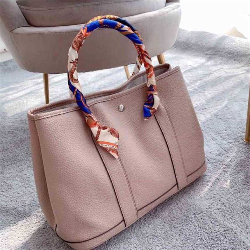 Clearance blue solid open horizontal square sewing and sub mother bag pocket soft handle Bucket Bag, Thirty-seven twenty-six
Clearance blue solid open horizontal square sewing and sub mother bag pocket soft handle Bucket Bag, Thirty-seven twenty-six