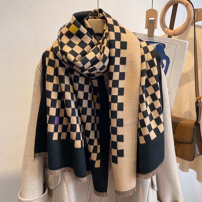 Scarves 2022 Thickened Cashmere Scarfs Women's Luxury Design Korean Chessboard Large Shawl Autumn Winter Warm Outdoor Lattice Wraps
Scarves 2022 Thickened Cashmere Scarfs Women's Luxury Design Korean Chessboard Large Shawl Autumn Winter Warm Outdoor Lattice Wraps
