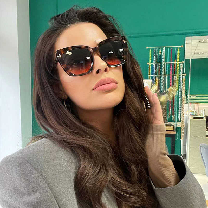 Sunglasses AOZE 2022 Ins Popular Fashion Luxury Vintage Cat's eye Tom Sunglasses Women Retro Punk Shades UV400 Men Trending Sun Glasses T220924
Sunglasses AOZE 2022 Ins Popular Fashion Luxury Vintage Cat's eye Tom Sunglasses Women Retro Punk Shades UV400 Men Trending Sun Glasses T220924
