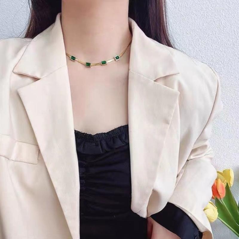 Chains 316L Stainless Steel Retro Geometric Design Square Necklace Green Zircon Ladies Fashion Exquisite Jewelry N-297
Chains 316L Stainless Steel Retro Geometric Design Square Necklace Green Zircon Ladies Fashion Exquisite Jewelry N-297