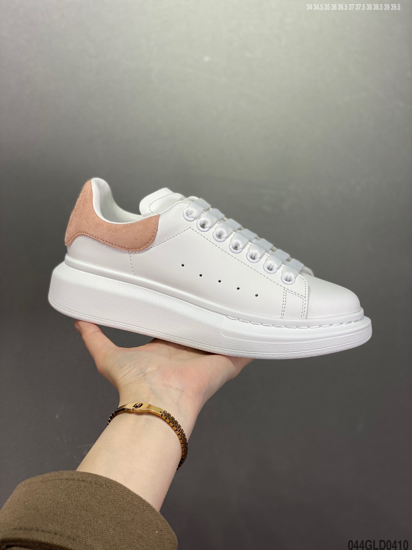 7A Casual Shoes Trainers Women Mens Sneakers Designer Oversized White Black Leather Luxury Velvet Suede Womens Lace Up, #15
7A Casual Shoes Trainers Women Mens Sneakers Designer Oversized White Black Leather Luxury Velvet Suede Womens Lace Up, #15