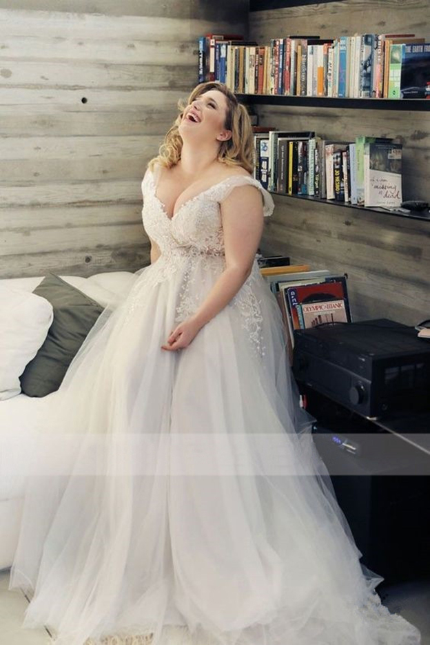 ral Print V-neck Necke Plus Size Wedding Dress with Tulle Lace Applique Pearls Beads A-e Sweep Train Bridal Dresses