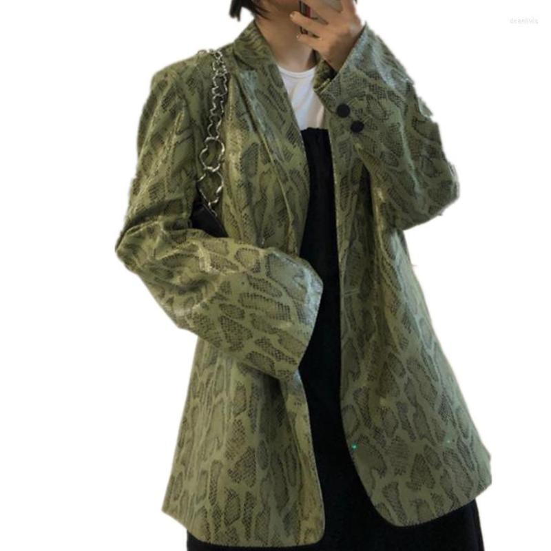 Women' Suits Spring Autumn Women Suede Snake Print Small Suit Casual Fashion Ladies Loose Pu Blazer, Army green
Women' Suits Spring Autumn Women Suede Snake Print Small Suit Casual Fashion Ladies Loose Pu Blazer, Army green