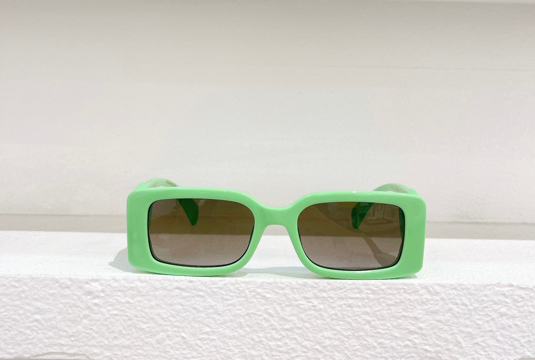 Womens Sunglasses For Women Men Sun Glasses Mens 1325 Fashion Style Protects Eyes UV400 Lens With Random Box And Case
Womens Sunglasses For Women Men Sun Glasses Mens 1325 Fashion Style Protects Eyes UV400 Lens With Random Box And Case