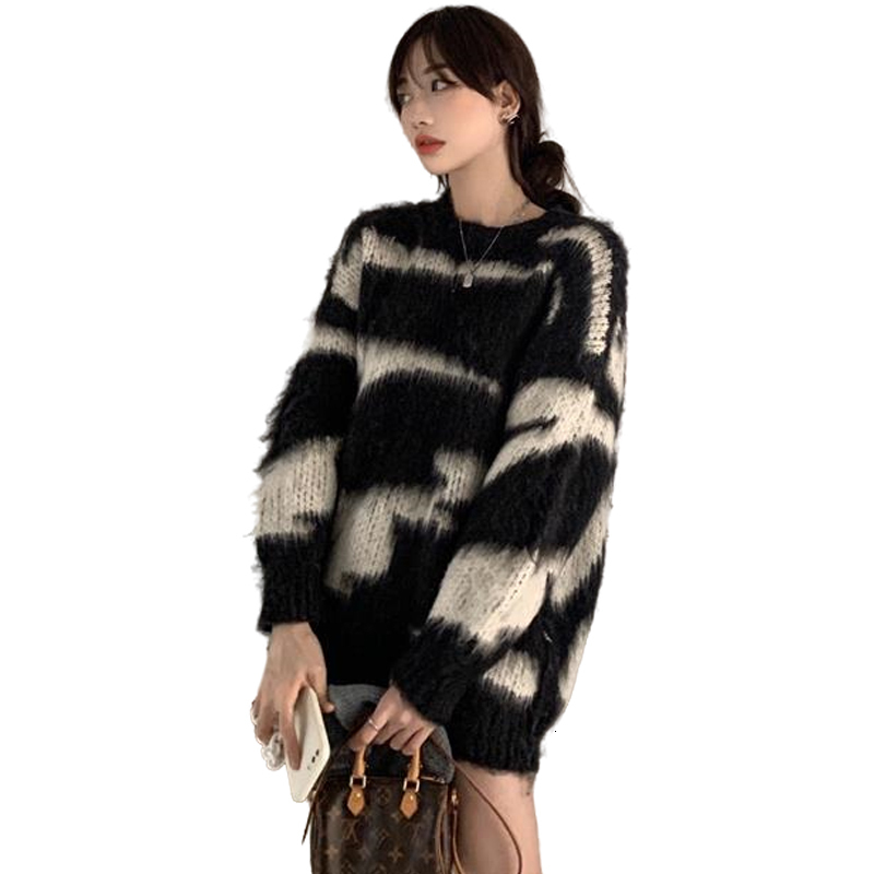 Women's Sweaters Black and White Patchwork Women Sweater Long Retro Plush Warm Pullover Fashion Elegant Knit Crochet Streetwear Stretch Versatile 221111
Women's Sweaters Black and White Patchwork Women Sweater Long Retro Plush Warm Pullover Fashion Elegant Knit Crochet Streetwear Stretch Versatile 221111