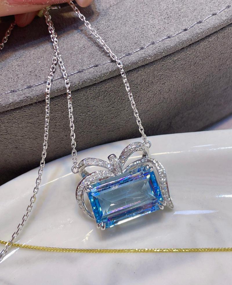 Chains LR Aquamarine Necklace Fine Jewelry Solid 18K Gold Nature 5.8ct Blue Gemstones Pendants Necklaces For Women