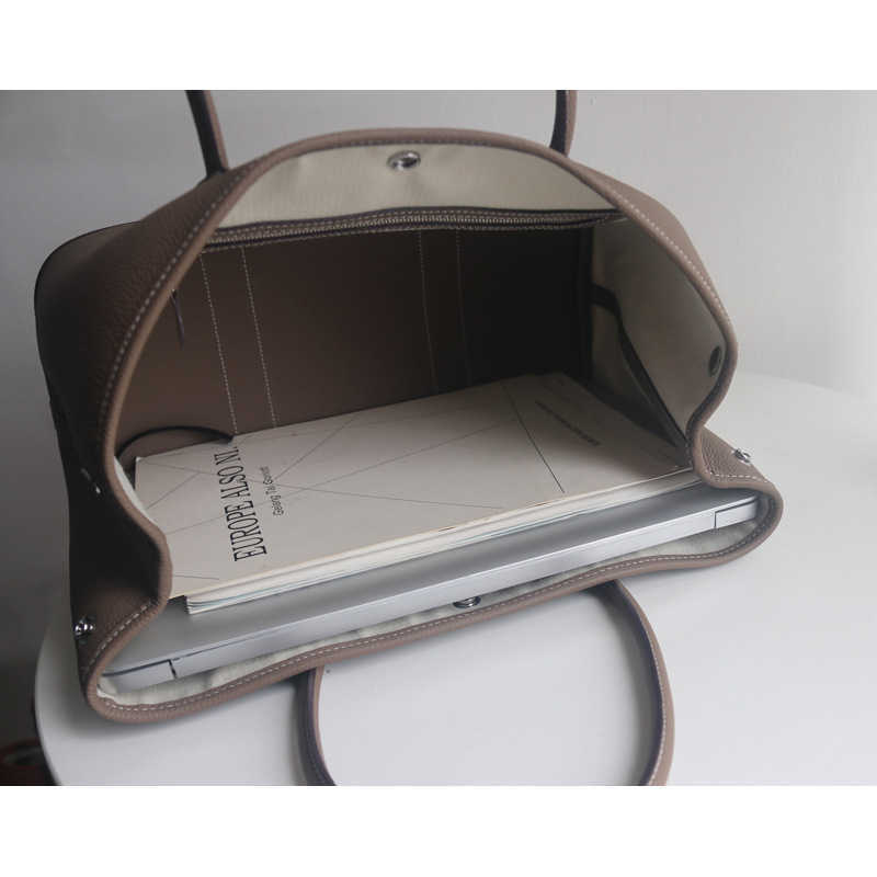 Garden Herme Party Bag Partial shape ol real leather bag can hold 14 inch computer and files tote on the first layer 36 garden women's handbags outlet Handbag Outlet, 36cm elephant grey
Garden Herme Party Bag Partial shape ol real leather bag can hold 14 inch computer and files tote on the first layer 36 garden women's handbags outlet Handbag Outlet, 36cm elephant grey