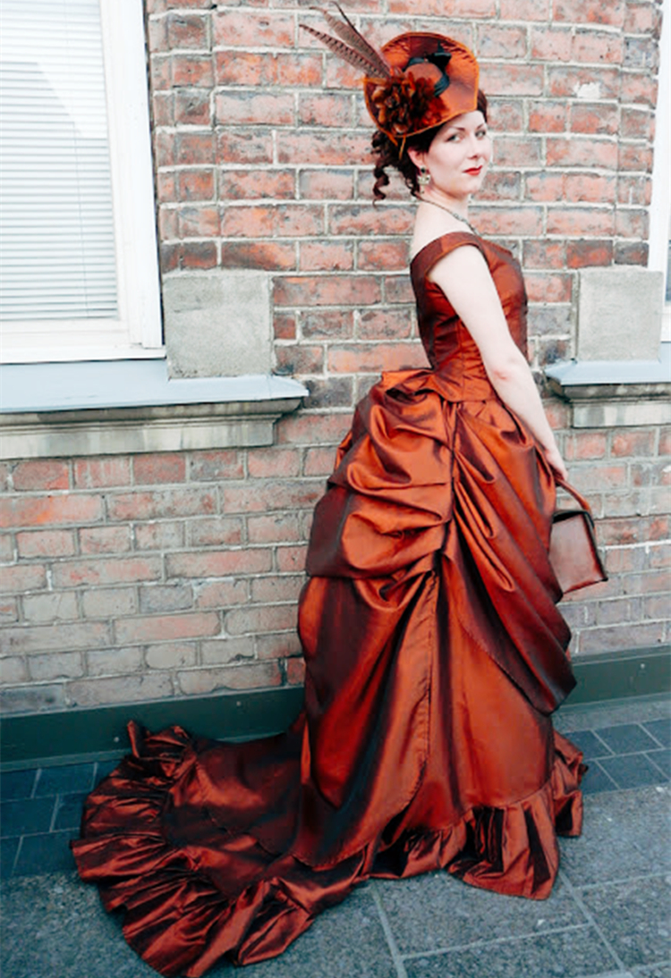 Vintage Victorian Bustle Evening Dresses Ruched Sleeveless Taffeta Formal Occasion Prom Gowns Vampire Masquerade Halloween Dress Steampunk Gothic Vest