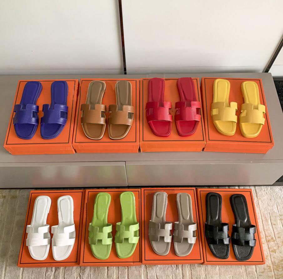 Luxurys Women Slippers Summer Oran Sandals Ladies Designer Flat Slides Sexy Beach Shoes Loafers Designer White Black Top Leather Red Green Purple Grey Yellow Pink, 10
Luxurys Women Slippers Summer Oran Sandals Ladies Designer Flat Slides Sexy Beach Shoes Loafers Designer White Black Top Leather Red Green Purple Grey Yellow Pink, 10