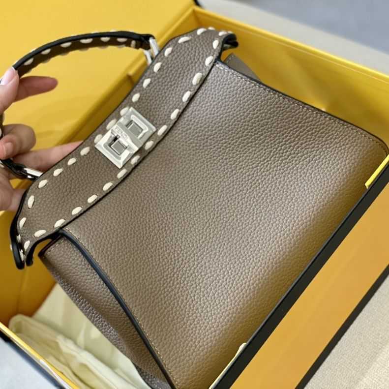 Designer Bags Fend Famous Brand Handbag New Kitten Bag Wallet Long Shoulder Strap Luxury Leather High Quality Bag Crossbody Underarm, Sky blue
Designer Bags Fend Famous Brand Handbag New Kitten Bag Wallet Long Shoulder Strap Luxury Leather High Quality Bag Crossbody Underarm, Sky blue