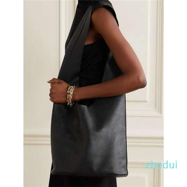 Evening Bags Solid Color Cowhide Contracted Large Capacity The Row Litchi Grain Single Shoulder Bucket BagEvening
Evening Bags Solid Color Cowhide Contracted Large Capacity The Row Litchi Grain Single Shoulder Bucket BagEvening