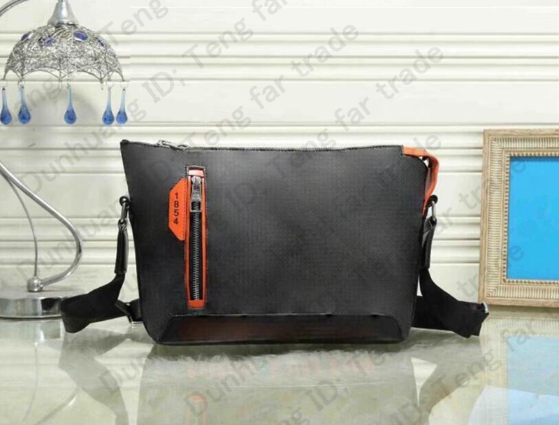 Designer Men Shoulder Bags cross body Cosmetic Bags Leather Handbag Man Women Briefcase Crossbody Bag Totes Leisure Messenger Bags 18, Extra fee (are not sold separat)
Designer Men Shoulder Bags cross body Cosmetic Bags Leather Handbag Man Women Briefcase Crossbody Bag Totes Leisure Messenger Bags 18, Extra fee (are not sold separat)
