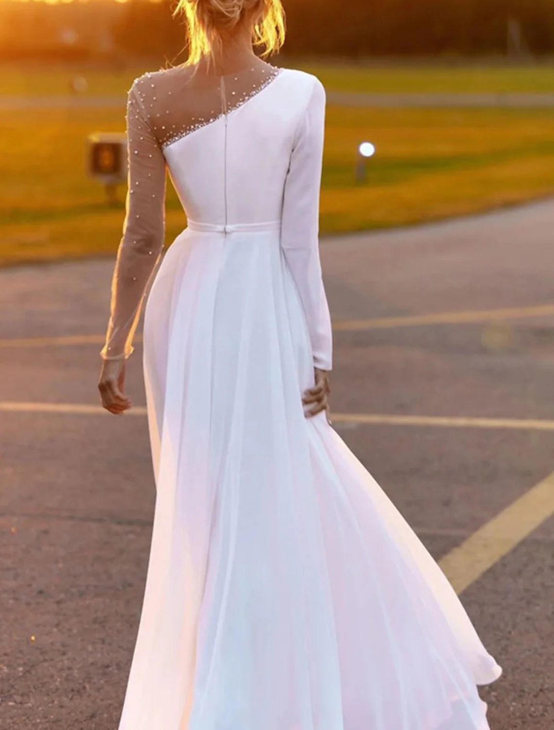 A-Line Wedding Dress Illusion Neck Chiffon Long Sleeve Country Beach Sexy with Pearls Split Front Bridal Party Gowns For Women 2023 Vestidos De Noiva
